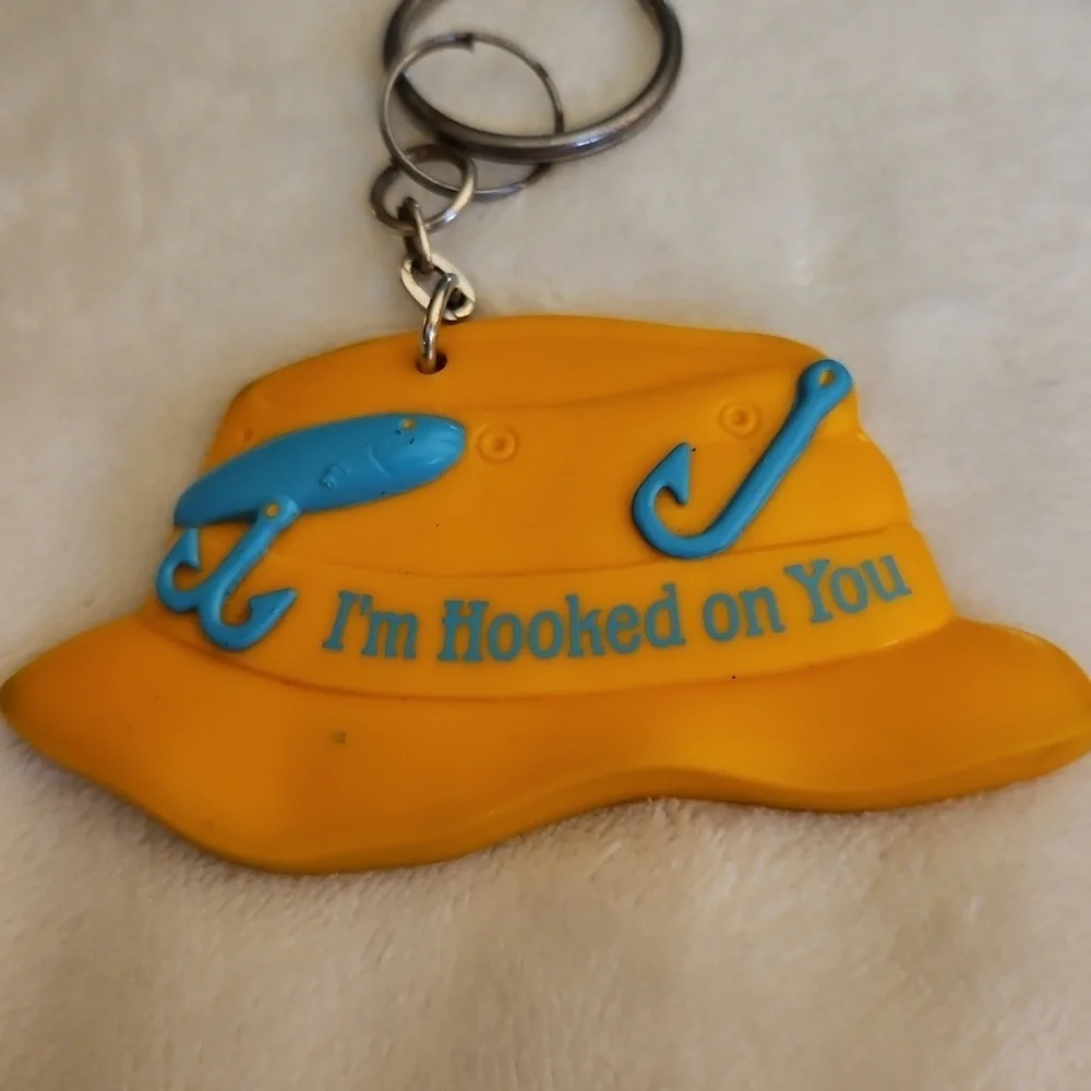 3/$30 Vtg AVON Yellow Fisherman's Hat I'm Hooked on You Keychain